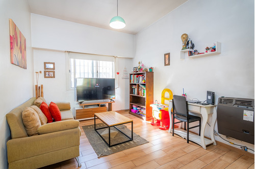 Venta Ph Refaccionado 3 Ambientes Con Piscina Y Patio En Villa Real