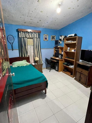 Imagen 8 de 14 de En Venta Gran Casa En Turmero 04121460083