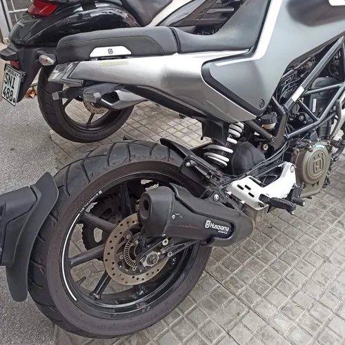 Husqvarna Svartpilen 401 Excelente Estado - Domingo Torre