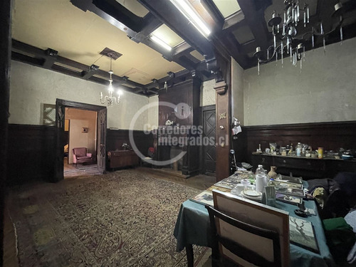 Sitio En Venta En Ñuñoa, Se Puede Construir Hasta 5 Pisos
