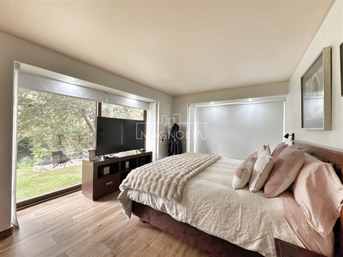 Casa En Arriendo De 7 Dorm. En Las Condes