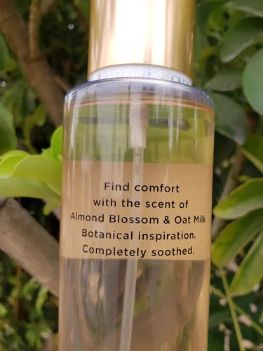 Victoria's Secret Almond Blossom And Oat Milk Body Mist