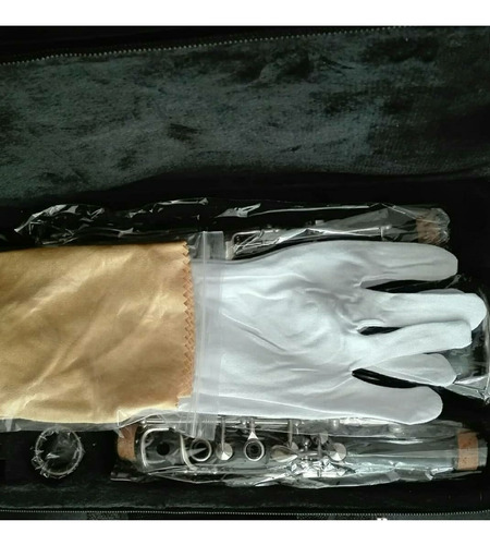 Imagen 2 de 3 de Clarinete Nuevo