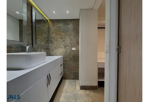 Apartamento En Lalinde Con Generosa Terraza(mls#256169)