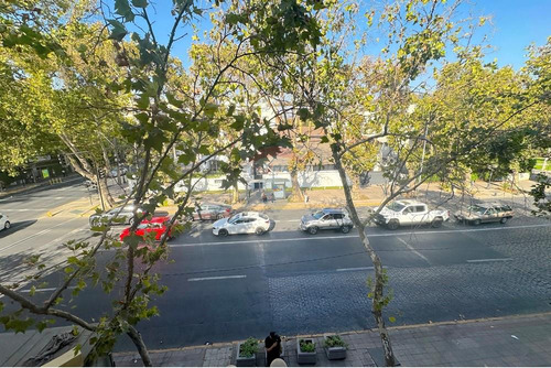 Clásico Depto Amoblado En Arriendo, 4 D 3 B