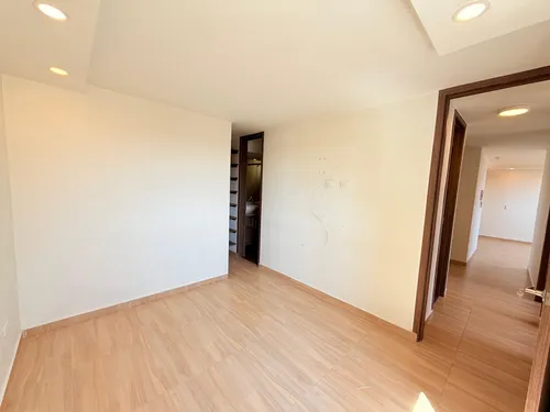 Apartamento En Venta En La Prosperidad. Cod V1823