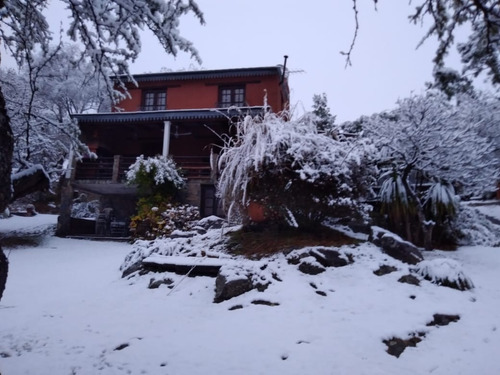 Imagen 10 de 30 de Casa De Montaña De 6 Ambientes Y 2 Baños A Orillas Del Río