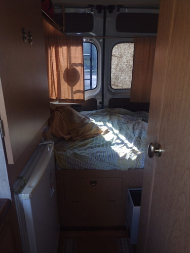 Imagen 15 de 17 de Motorhome Casa Rodante Renault Master 2005 Para 2 Personas
