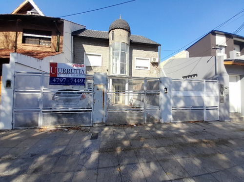 Imagen 1 de 25 de Triplex 4 Amb Con Patio/jardin Y Cochera. Muy Buena Ubicacion