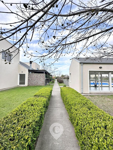 Depto En Venta En Barrio Cerrado Altos Del Casco, Zarate. Amenities.