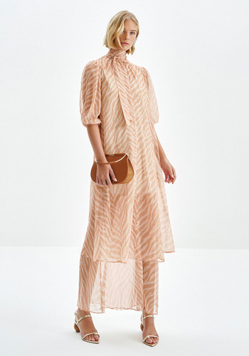 Vestido Longo Em Chiffon Zebra Com Cinto Lez A Lez