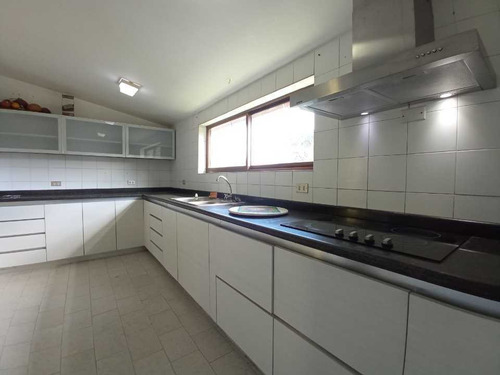 Imagen 14 de 30 de Se Vende Casa Actualizada 500 M2 5h/7b/3p La Boyera