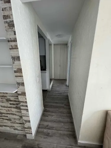 3habitaciones , 2 Baños, Un Parking , Balcón Y 1 Deposito .