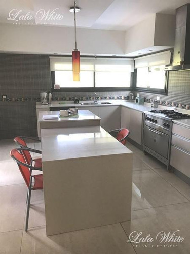 Imagen 8 de 23 de Venta - Casa En Saint Thomas Este
