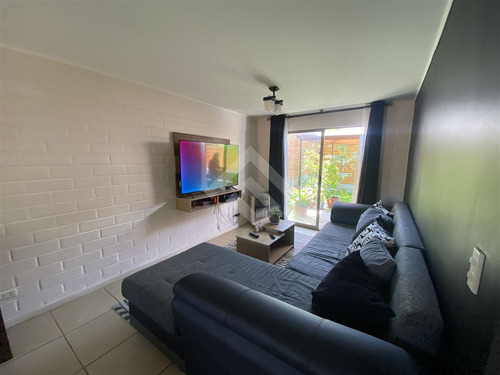 Casa En Venta De 3 Dorm. En Colina