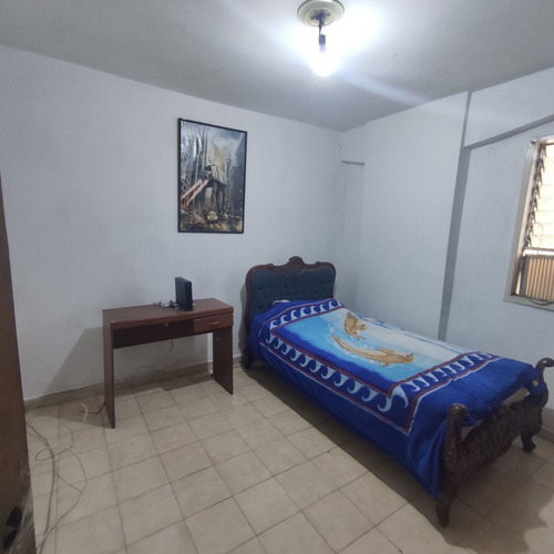 Imagen 12 de 17 de Avenida Bolivar, Apartamento En Venta