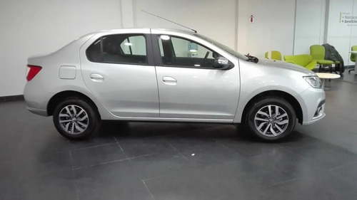 Imagen 9 de 18 de Renault Logan 1.6 16v Zen Oportunidad Patentado