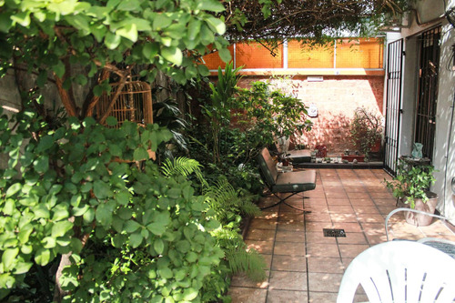 Departamento En Venta Tres Ambientes Con Patio Y Jardín En Flores Norte