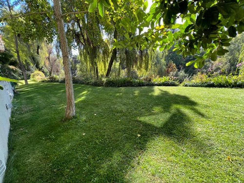 Condominio Camino De La Villa / Jardin La Dehesa