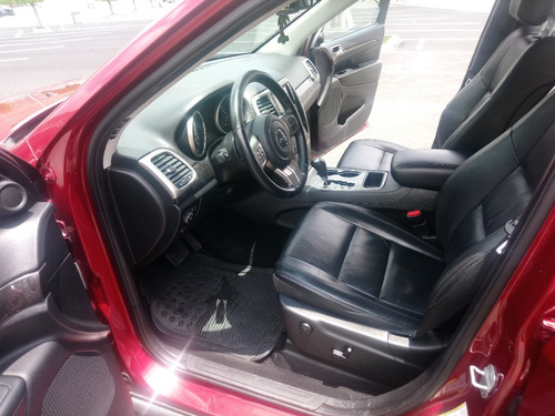 Imagen 5 de 10 de Jeep Grand Cherokee 2013 Laredo V6 Lujo 4x2 At