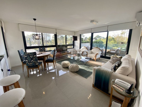 Imagen 2 de 30 de Venta Apartamento 2 Dormitorios Playa Mansa Punta Del Este - Punta Del Este Mansa