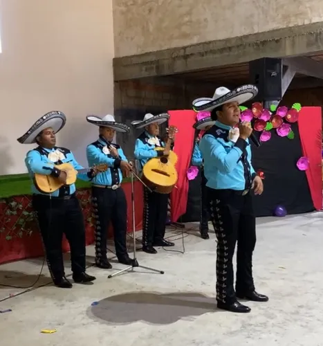 Mariachi Hijos De Juárez Tlf: 04145840944
