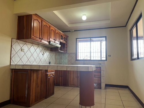 Imagen 14 de 20 de Venta Casa En San Rafael Heredia, De 1 Piso, Con Patio Amplio Y Hermosa Terraza, Toda Construida En Block, Con Accesibilidad A Trasporte Publico Y Centros Educativos