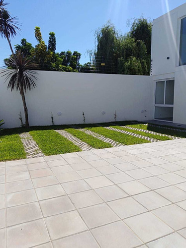 Imagen 13 de 14 de Duplex En Condominio Venta Ituzaingo Norte Ref 1117