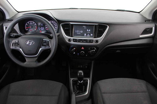 Imagen 11 de 15 de Hyundai Accent 2018 4 Cilindros