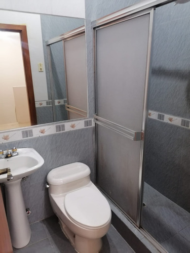 En Venta Bonita Casa-2 Pisos! Mucho Lote1, Cerca Al Mall Del Norte!!
