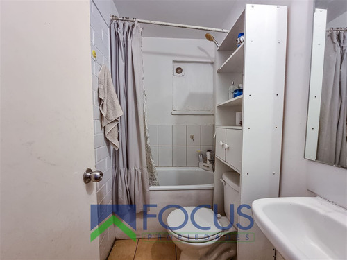 Casa En Venta De 2 Dorm. En Padre Hurtado