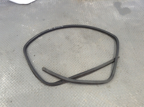 Hule Carrocería Delantero Derecho Escalade Mod 02-06 (Usado)