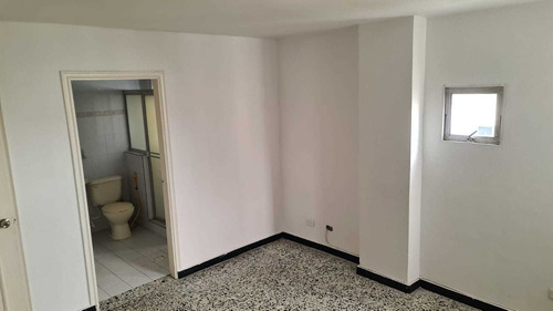 Imagen 12 de 24 de Arriendo Amplio Apartamento En El Norte De Barranquilla