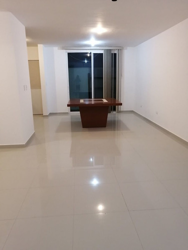 Preciosa Casa En Sonterra, 3 Habitaciones, 2.5 Baños, Equipada, 2.5 Baños,.