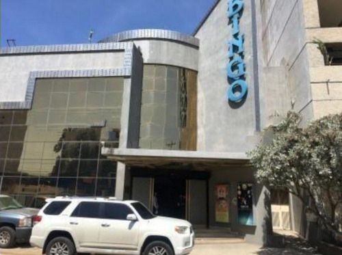 Venta De Lujoso Local Comercial En Porlamar Isla De Margarita. (f.r)