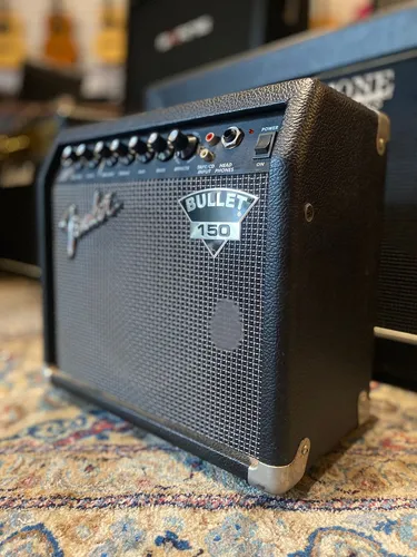 Amplificador De Guitarra Fender Bullet 150 Semi Novo