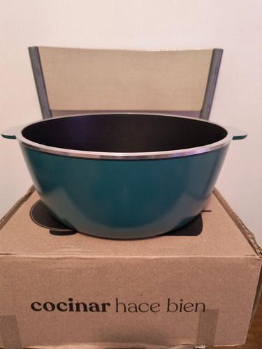 Cacerola Essen 6.1l 28cm Modelo Contemporáneo Capri Verde