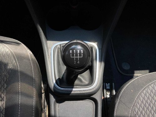 Imagen 10 de 15 de Volkswagen Vento 2018 1.6 Highline Mt