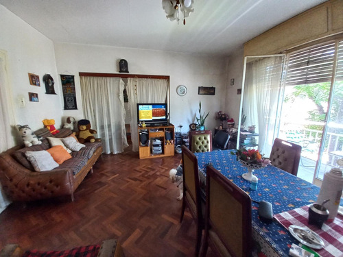 Venta Casa De 3 Dormitorios En La Blanqueada