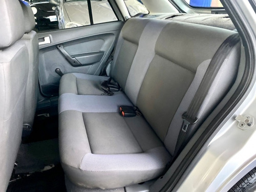 Imagem 7 de 11 de Volkswagen Gol 1.0 Flex