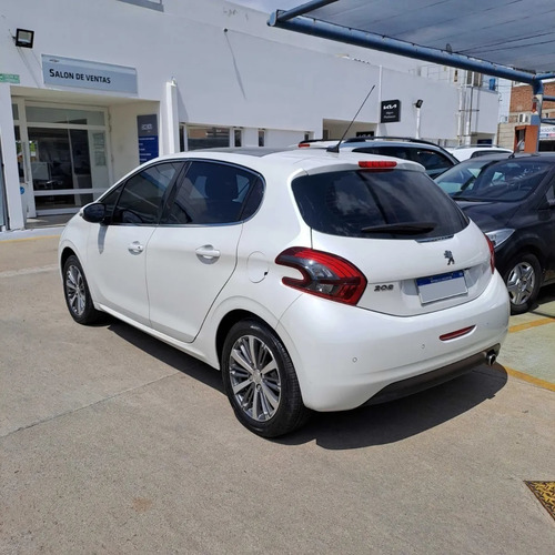 Imagen 5 de 12 de Peugeot 208 Feline 1.6 Con Gnc 2017