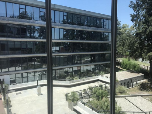 Oficina En Alquiler/ Venta 52 M2 En Complejo K41. Varias Opciones. Excelente Categoria.