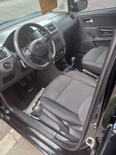 Imagen 4 de 13 de Volkswagen Suran 2016 1.6 Comfortline 101cv