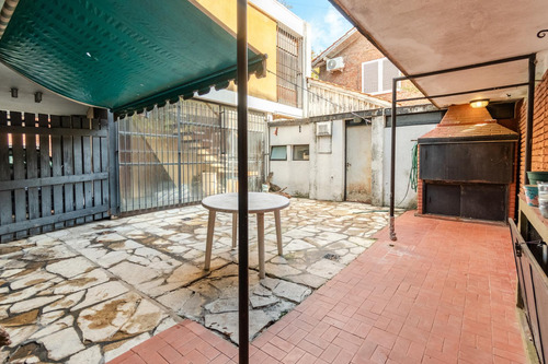 Estupendo Ph Con Dos Patios En Acassuso, Cerca De Todo.