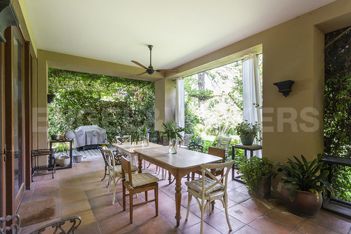 Gran Casa En Jardín Del Este