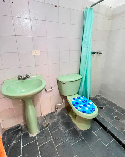 Venta Urb. La Macarena, Palo Negro, Casa 136 Metros Estado Aragua Conjunto Cerrado