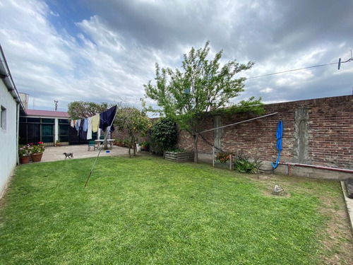 Imagen 11 de 14 de En Venta! Importante Propiedad Con 2 Locales En Moreno Centro (lado Norte) | Calle Dorrego Entre Bouchard Y Maipu