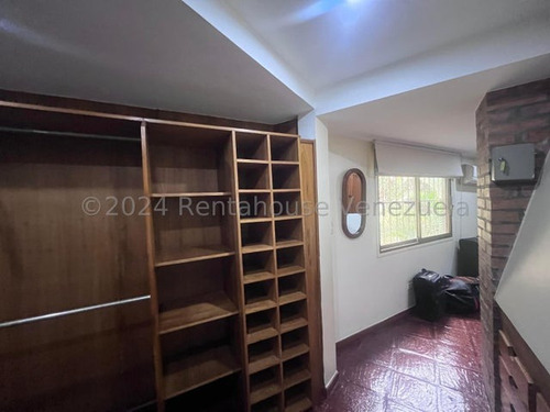 Impecable Y Bello Apartamento En Alquiler Ubicado En San Román 24-22455
