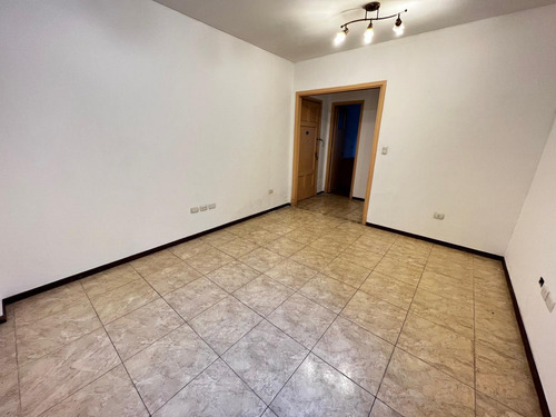 Imagen 2 de 10 de Venta De Departamento Tipo Casa De 2 Ambientes
