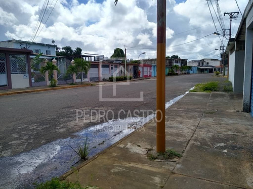 Imagen 12 de 14 de En Oferta Local Comercial Urbanización El Guamo De Puerto Ordaz, Guayana. Crece E Invierte En Bienes Raíces